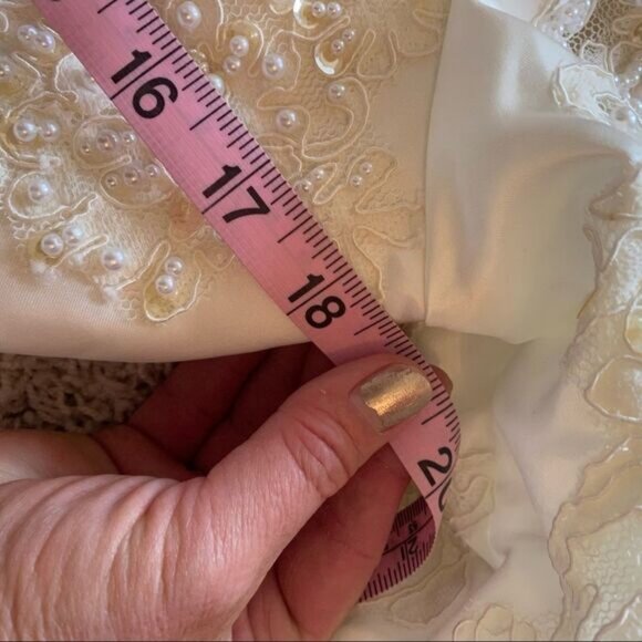 Vintage Triple Cathedral Wedding Dress - Picture 15 of 16